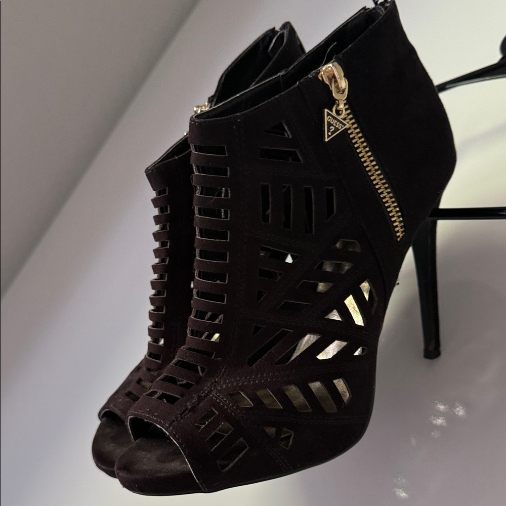 Guess Women's Black Cutout Heels - Picture 11 of 11